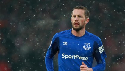 开云下载-《英雄联盟MSI对决夜，GEN战队展现绝佳状态击败T1》，英雄联盟msi对抗赛赛程