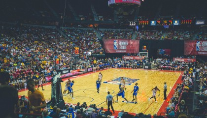 开云体育APP-“年轻力量崛起！新秀们用表现证明自己”，nba年轻新秀